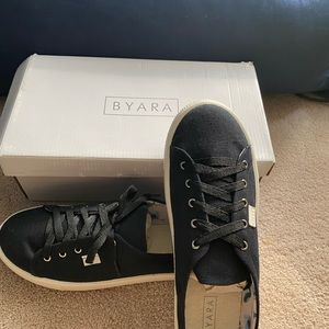 BNWT Black BYARA slip on sneakers